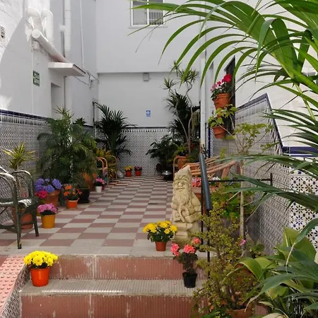 Backpackers Pension Facundo Guest house *