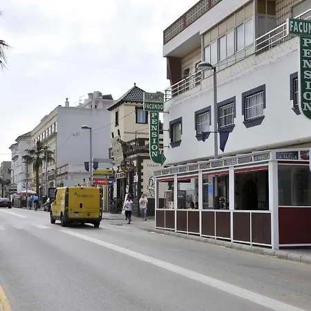Backpackers Pension Facundo *