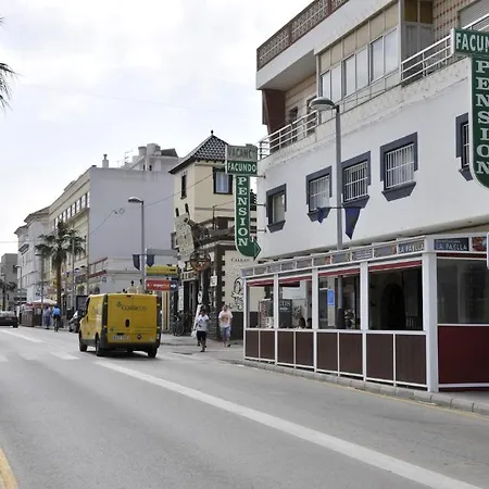 Backpackers Pension Facundo *